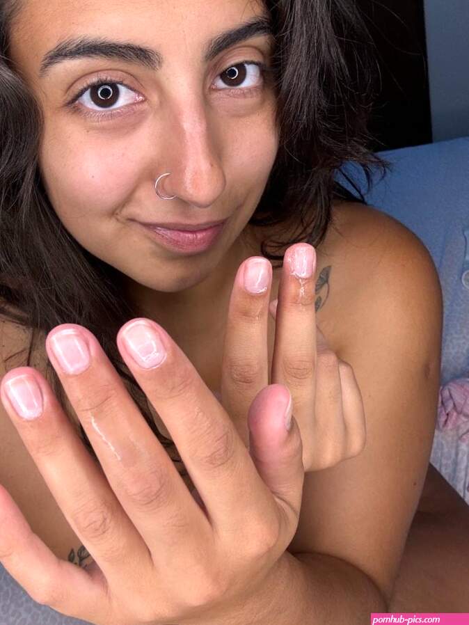 Post just out of curiosity do u prefer colored nails or not by emmamonteroo from OnlyFans