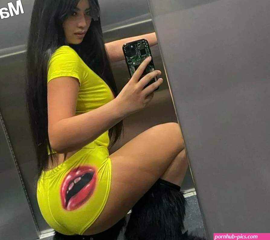 Estherng Nude OnlyFans Leak Picture UuGfNEV3jt