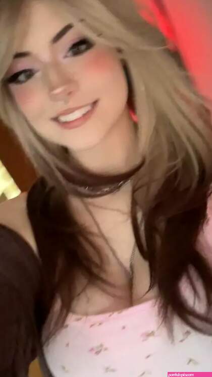 Do you want to see Hannahowo blowjob facial cumshot video?