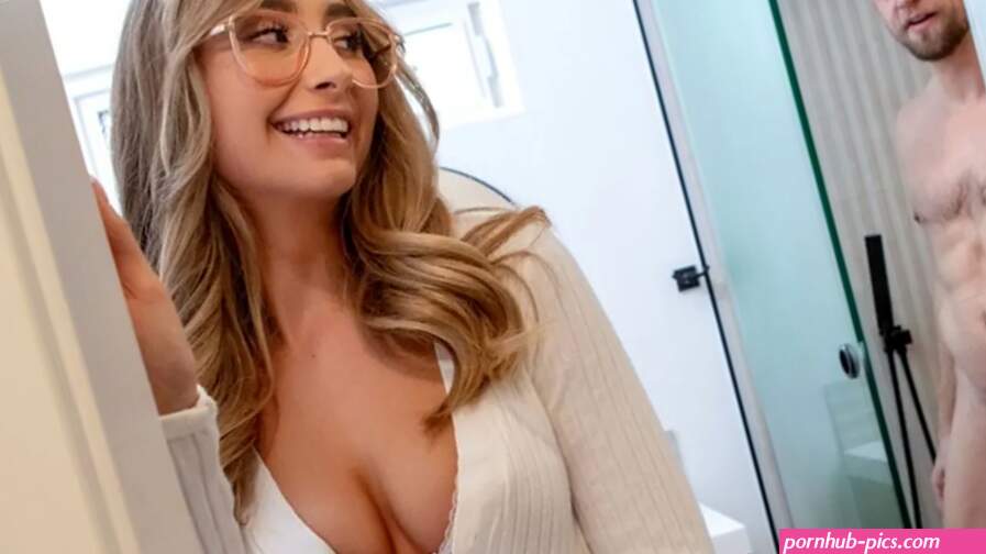 Nerdy Nympho Gets Her Dick Fix