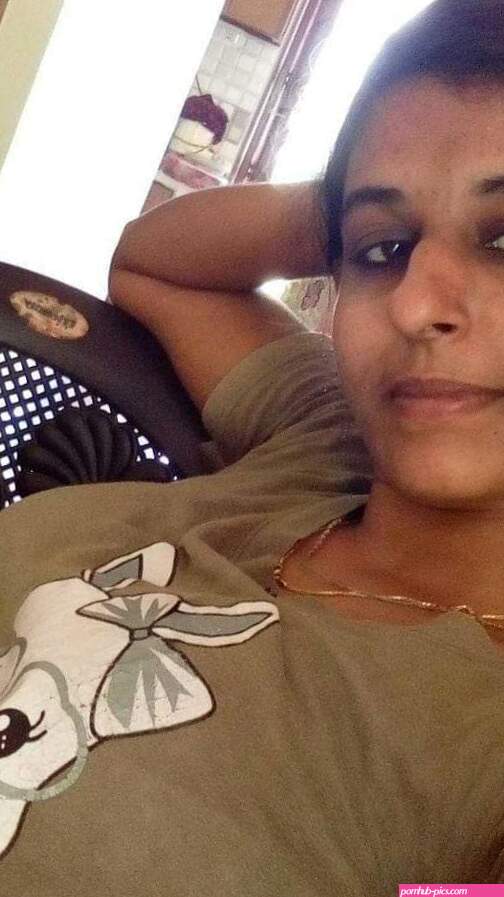Mallu Wife Nude Tits Show Photos Leaked