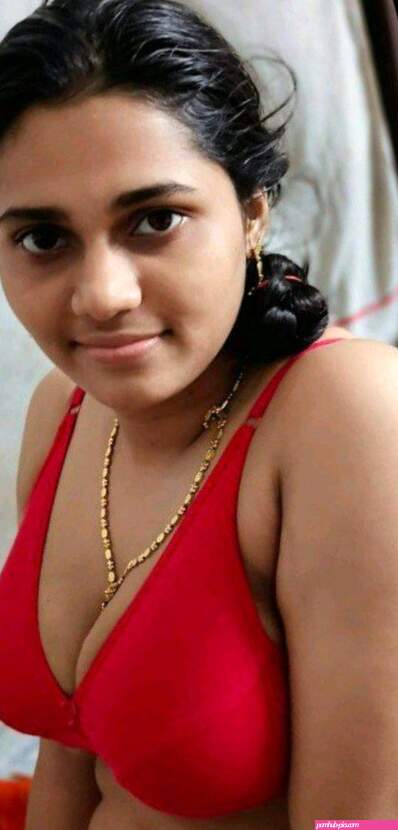Big boobs mallu housewife nude leaks captured by husband