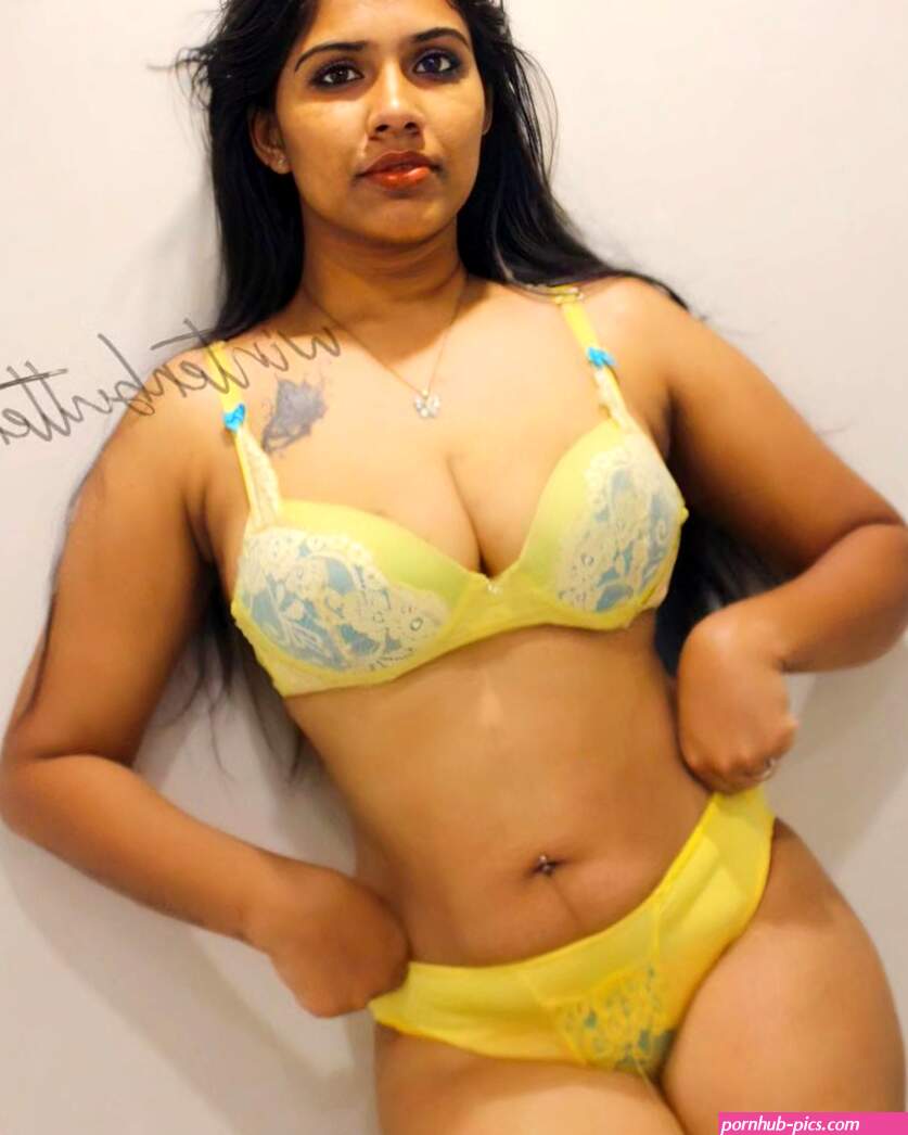 M Mallika40130711 X