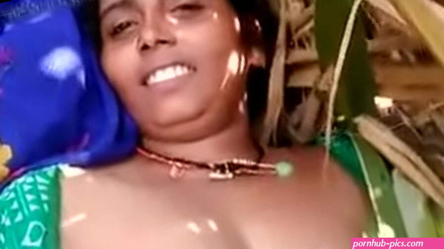 Marathi aunty