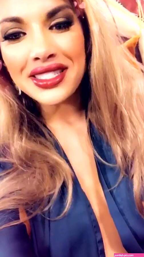 TheMercedesXXXs video Tweet