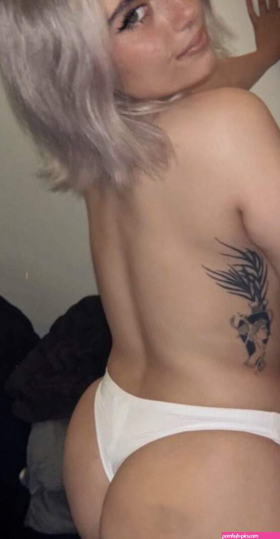 comelycaro Nude The Fappening