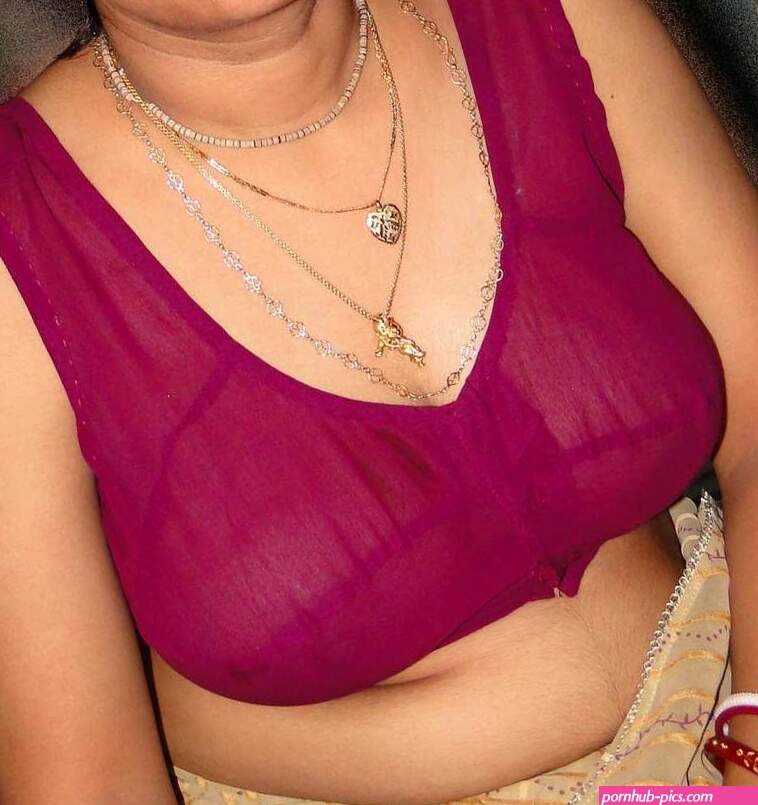 Hot bengali aunty ne lund chusa