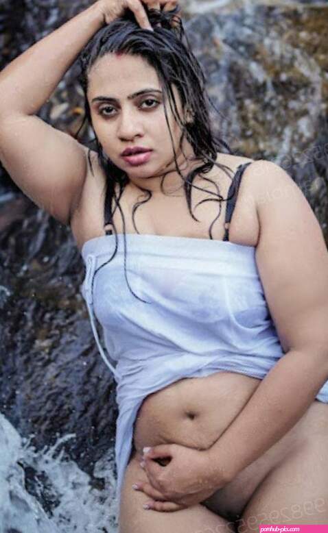 Nila Nambiar Smera1695 nilanambiar Nude Leaks OnlyFans