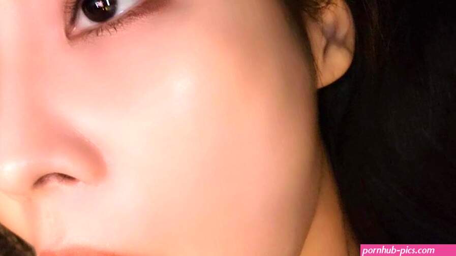 Norajoy Aka Norajoying Closeup View Of Her Horny Face While She Rubs Pussy Onlyfans Video !