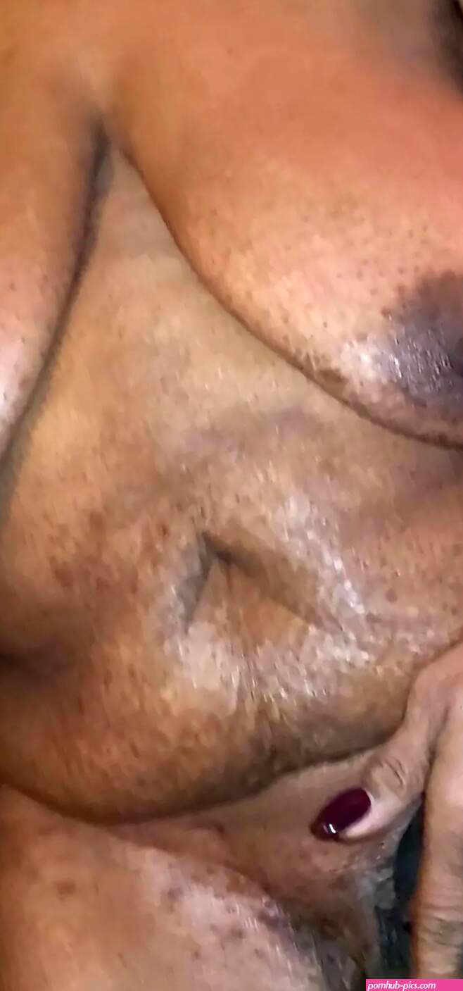 Unwashed Raunchy Smelling Old Pussy: 15 Nude Pics