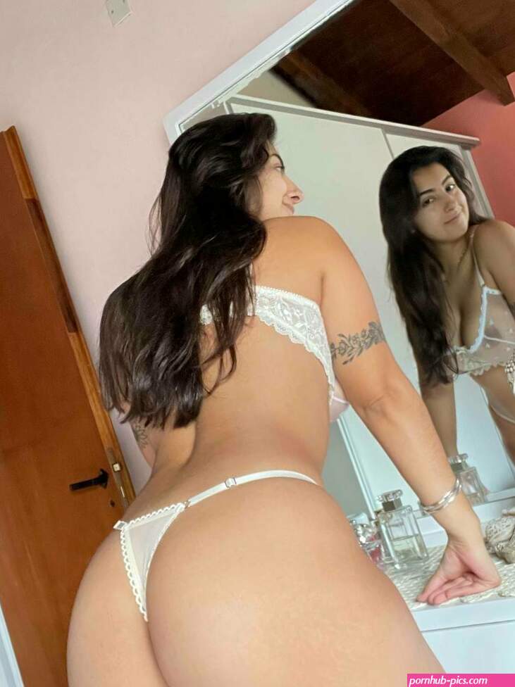 Post Front or back? Which one do you want to see the most? by emmamonteroo from OnlyFans