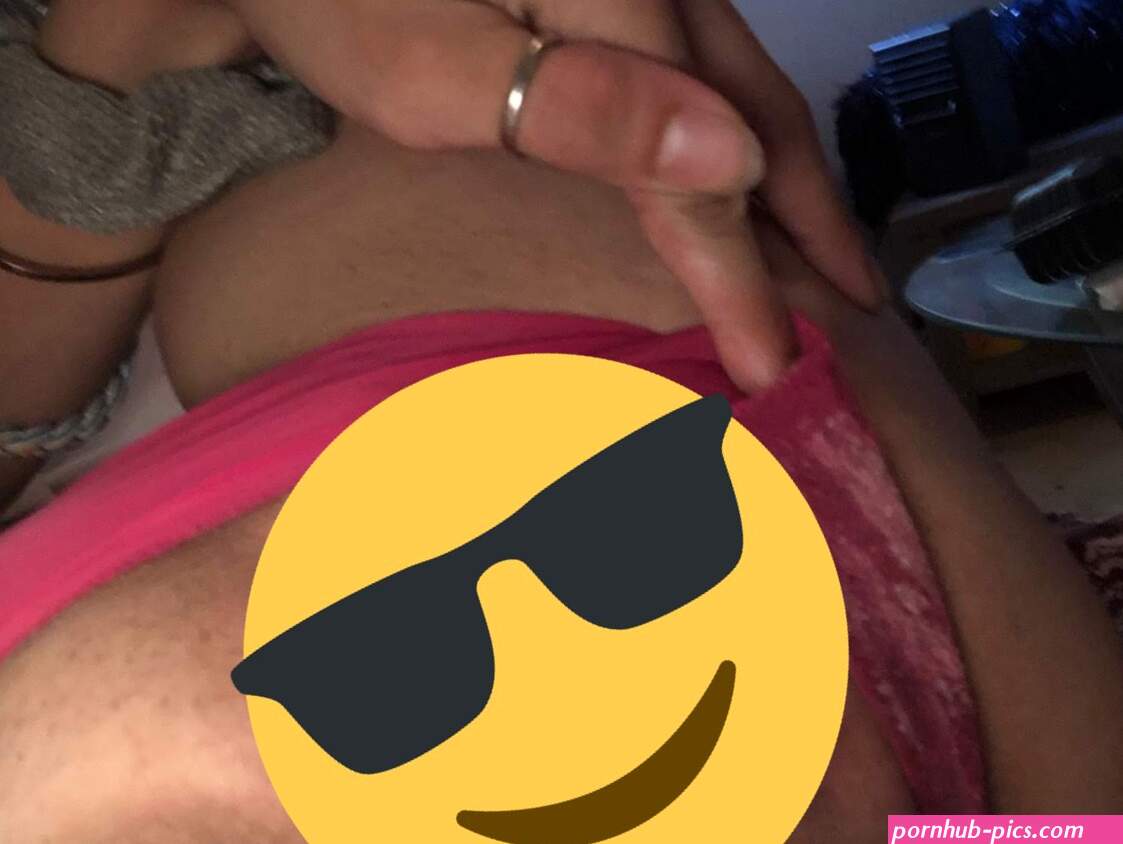 Emma Montero emmamonteroo X