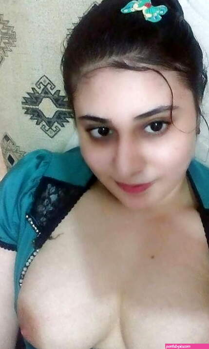 Egyptian arab girl big boobs selfie naked