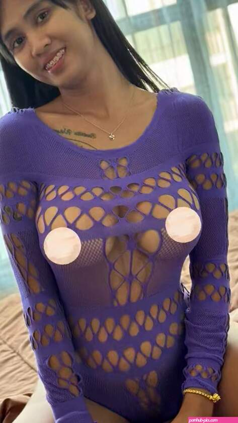 SunnyBee on X: I wanna be alone with someone model beautiful asiagirl smile fanny