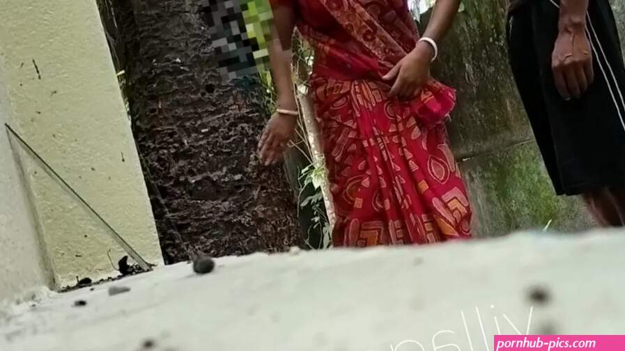 Village Living Lonly Bhabi Sex In Outdoor Official Video By villagesex91 watch online