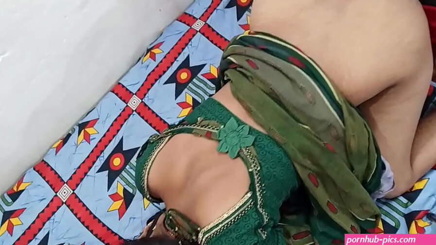 Indian Village wife sex in saree
