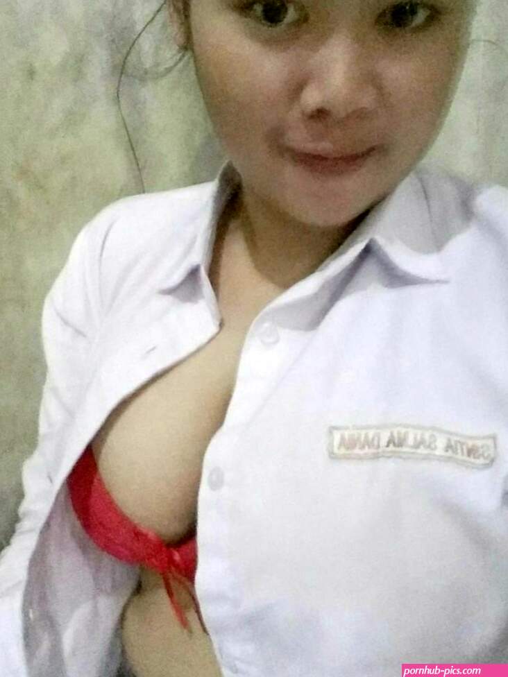 Hijab sma boobs