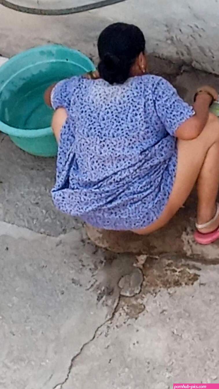 Saree Pissing: Pissing