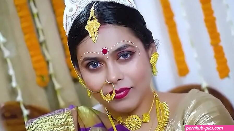Desi Bhabi first night sex in saree.