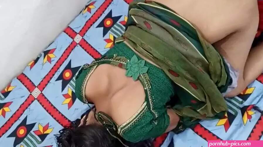 Indian bhabhi devar hot anal sex and blowjob...in saree watch online
