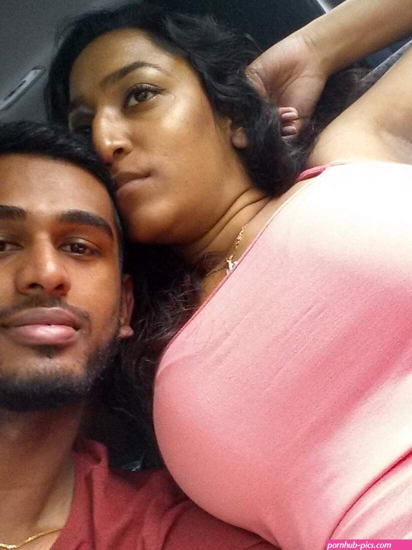Indian Couple Sex Photos Filmed Inside Car