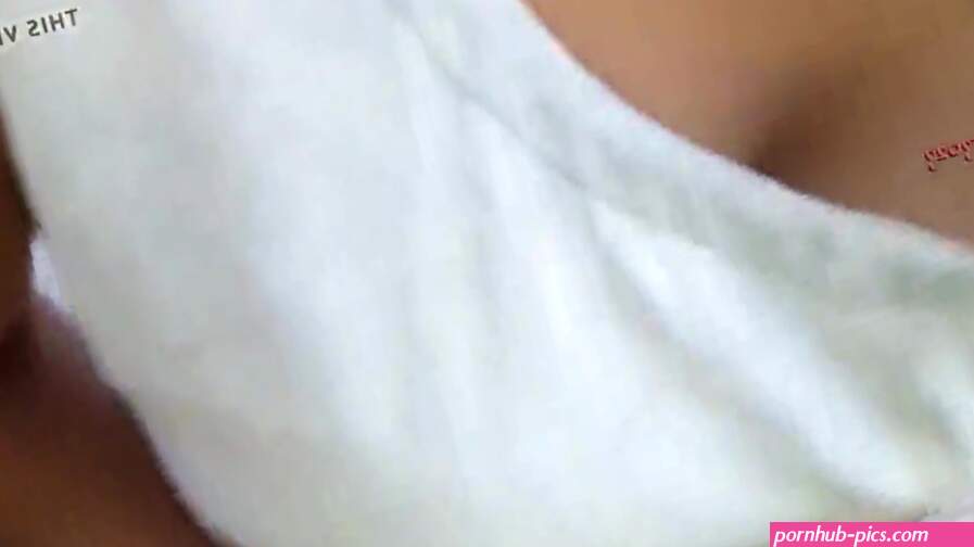 Covert Indian Cleavage Spy