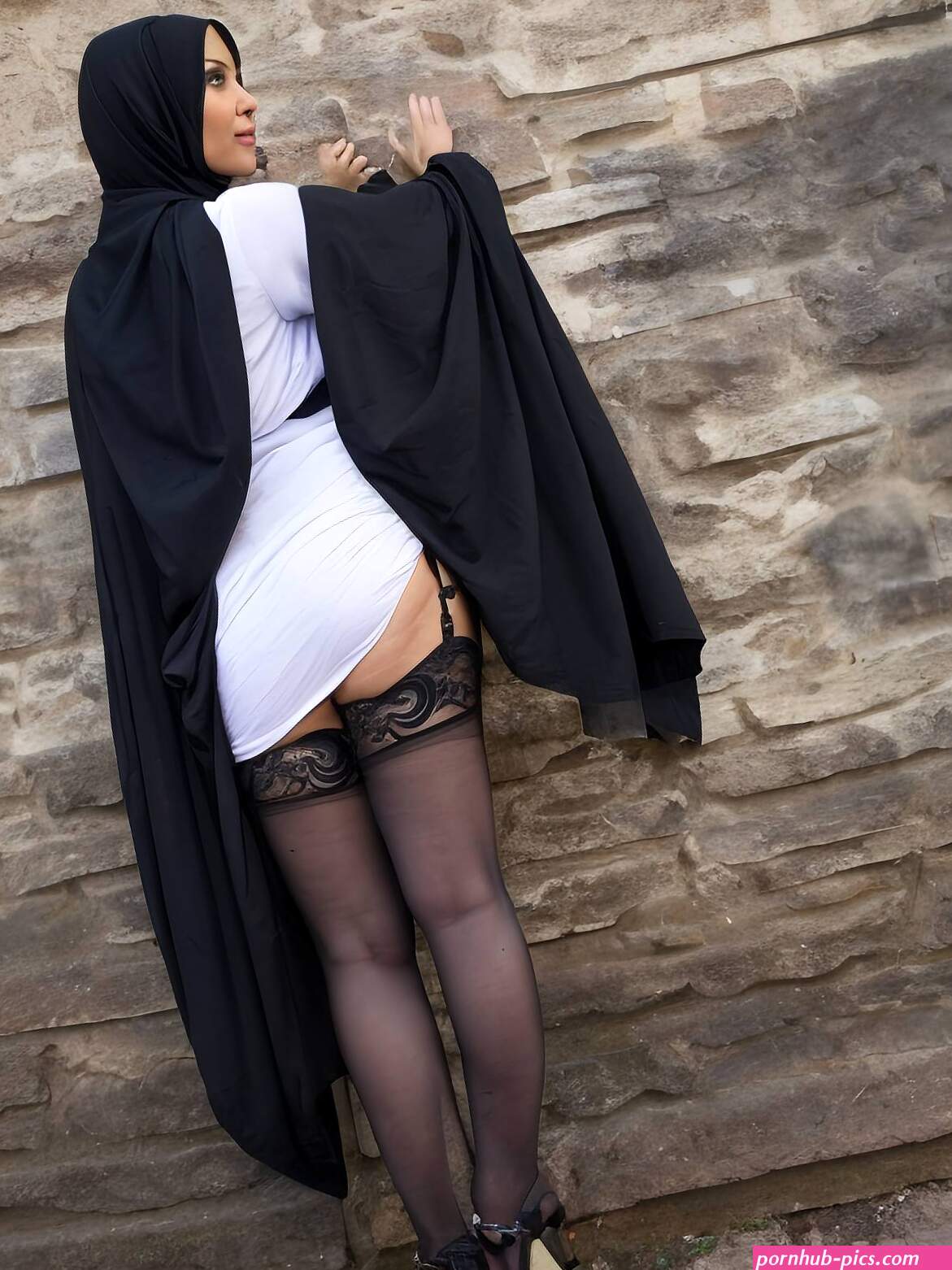 AI Porn: big ass big breasts big butt hijab hijabi muslim muslim female