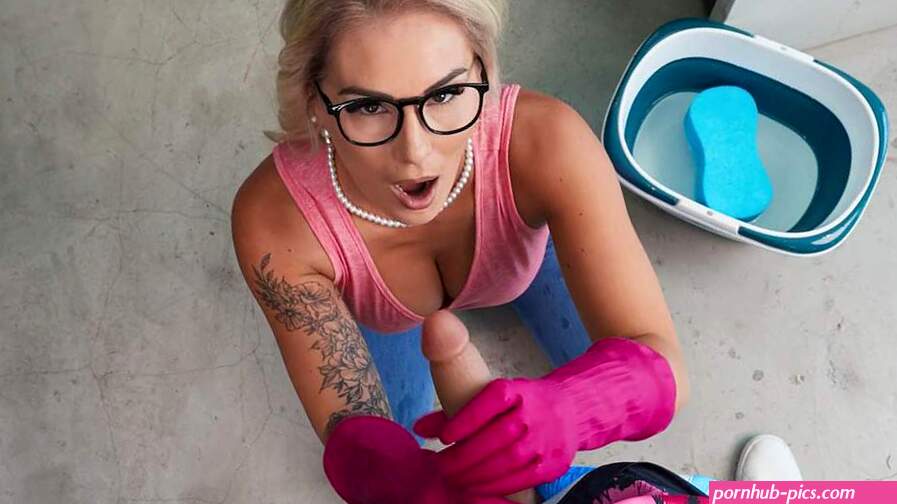 MILF Mandy Rhea in glasses gives blowjob to Jayden Marcos
