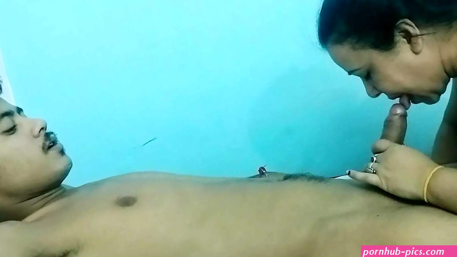 Indian Bengali Aunty Erotic Sex with New Nokor! With Clear Audio