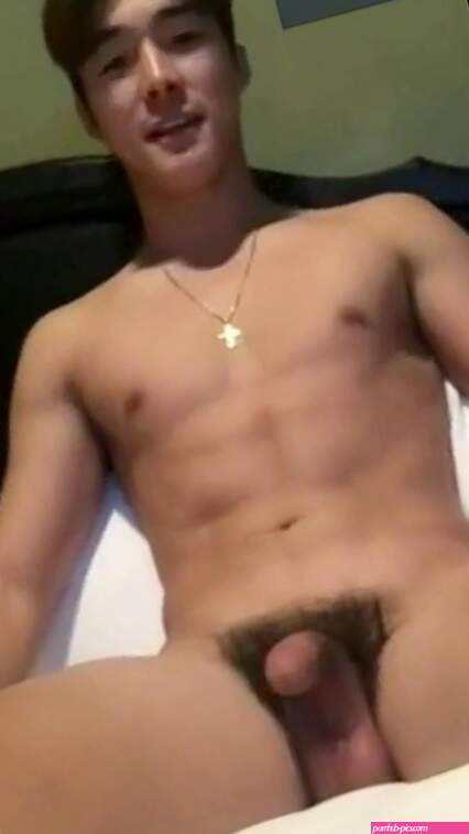 Korean Actor Seo Hajoon Jerks Off on Cam