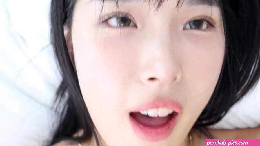 POV Losing Virginity to Korean First Love Elle Lee