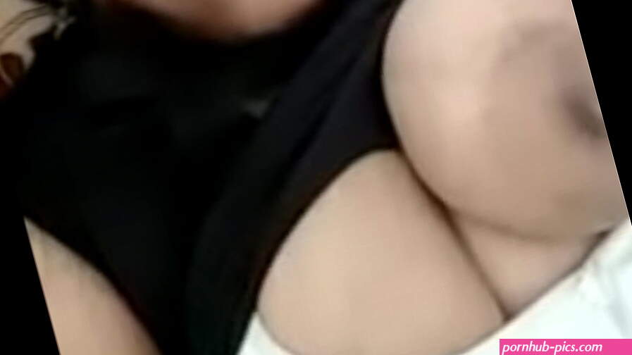 Coimbatore Tamil girl foreplay boobs bedroom