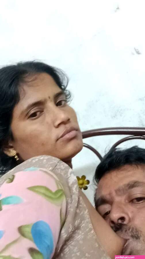 Chennai Tamil housewife naked sex with hubby pics