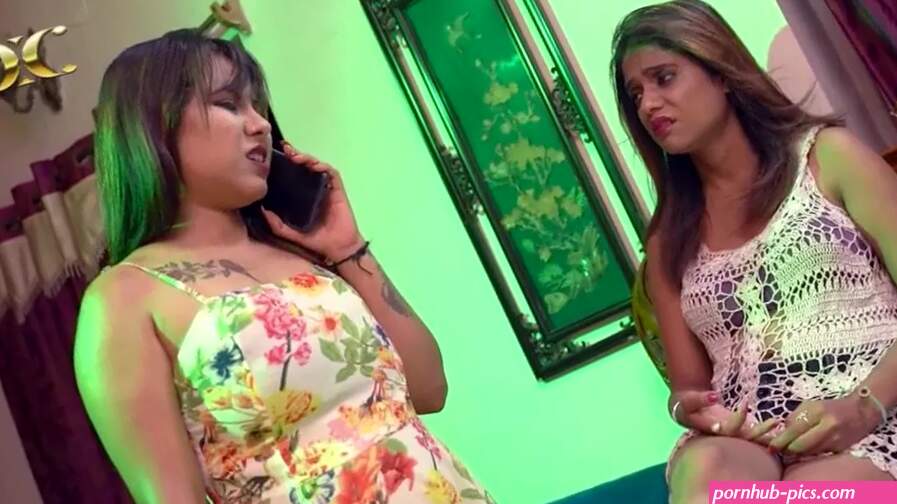 TWO DESI DIRTY GIRL FREIND SEX watch online