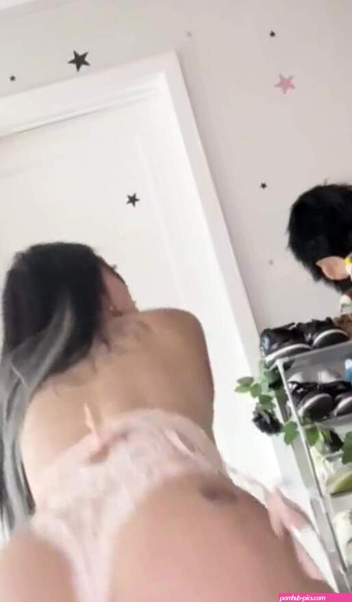 jusigris nude massaging Her Titties MEGAPORN world