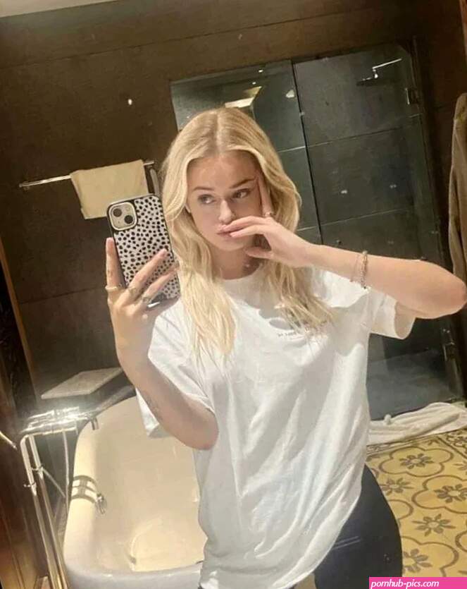 Leaks Nude maaddyymads Onlyfans Photo Gallery