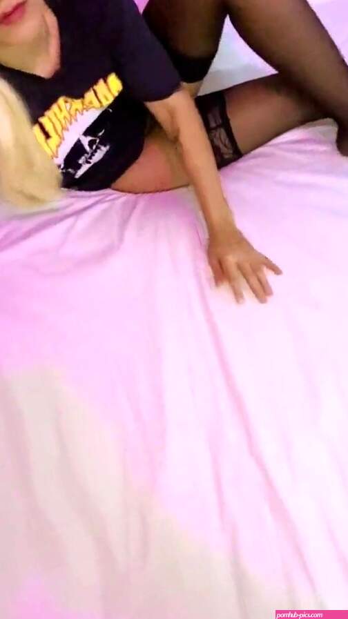 Annabgo Blonde Nerd Sucking Fat White Cock Onlyfans Video