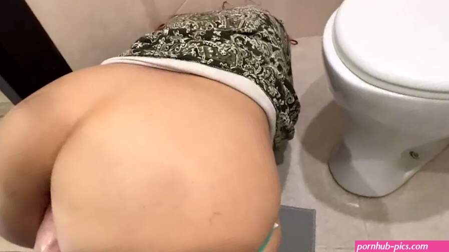 Sexo anal caseiro milf em fio dental no seu grande cu assistir online