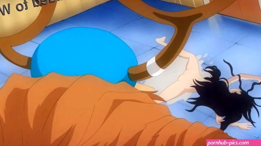 Nico Robin teasing Chopper