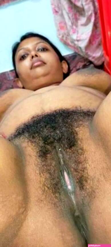 Big boobs Tamil village aunty oily pussy fucked before bath