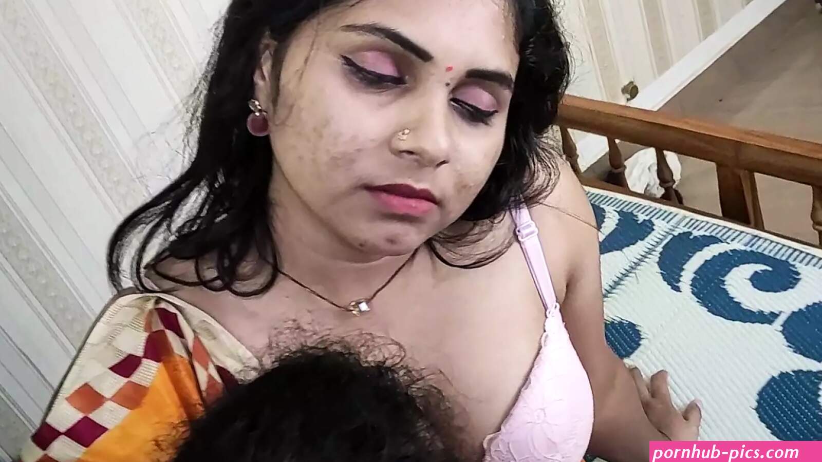 Saree And Bra Porn Videos