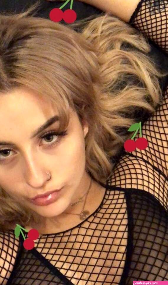 LAVLITT Nude Photos