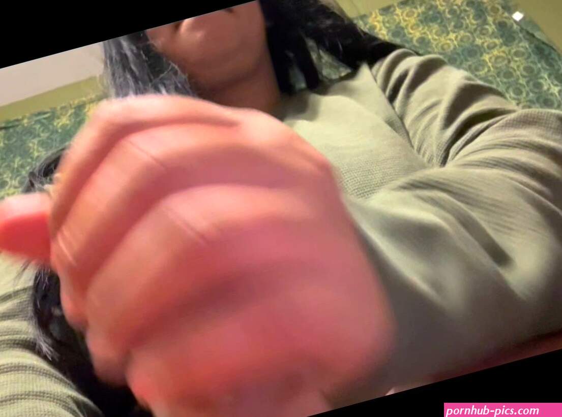 Free 14 honeybeee333 OnlyFans leaks with honeeeyfeeet