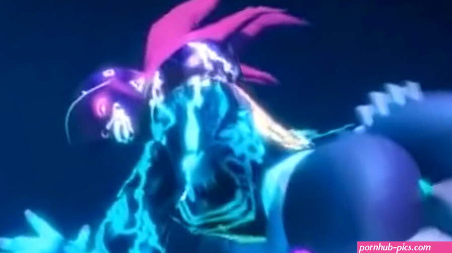 Akali loves to ride my dick hard