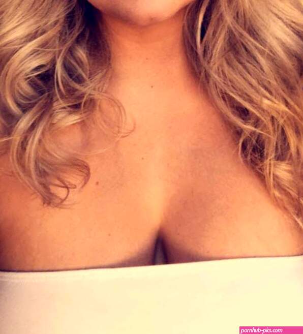 Amelia Honey AmeliaHoney22 X