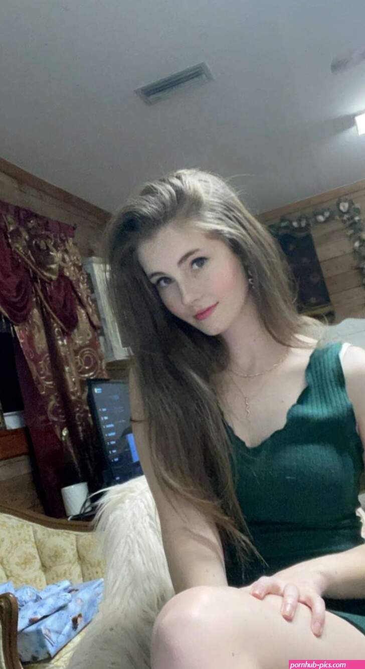 Rapunzel1333 Valerie Kelly Nude OnlyFans Photos 11