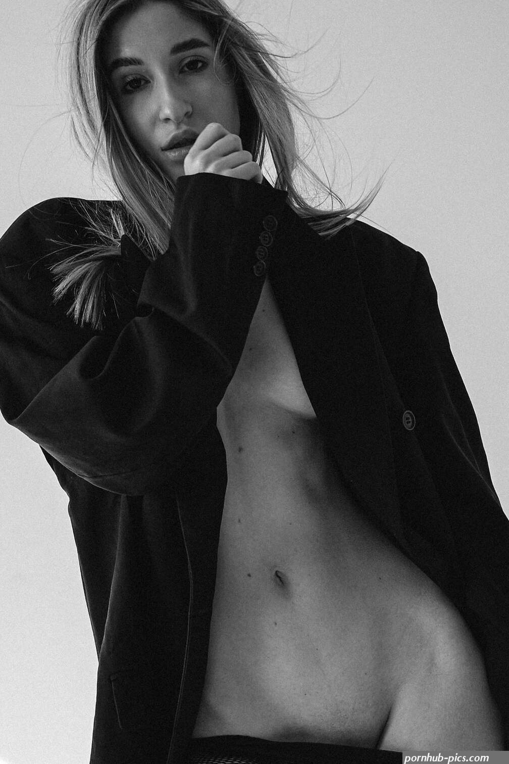 Naked Artistic on X: by DenisGorin10