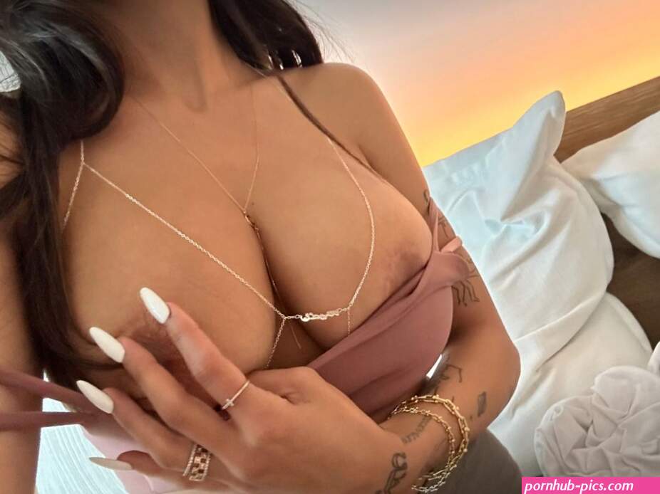 Mia Khalifa Nude OnlyFans Leaks Patreon Leaks