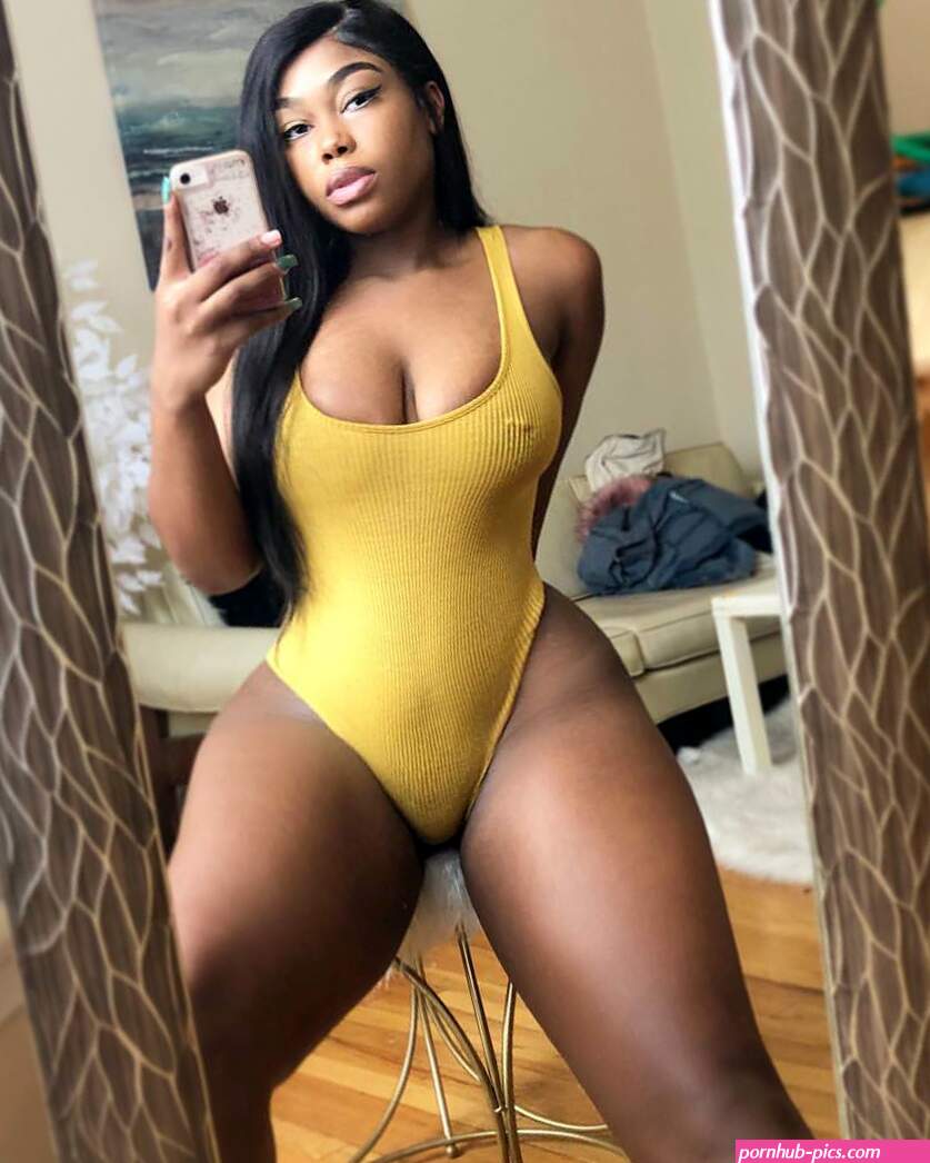 Mali J Foto Pornô