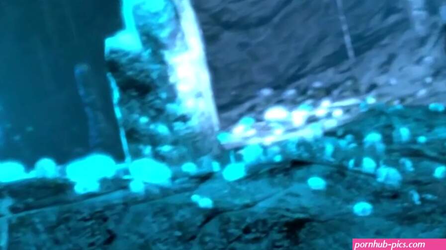 Queen Nualia Fucked by Cave Beast